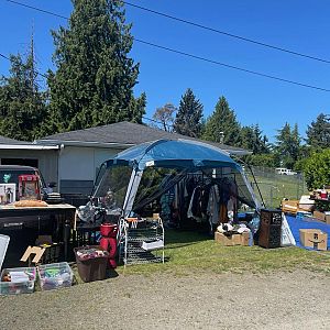Yard sale photo in Seatac, WA