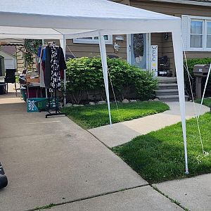 Yard sale photo in Wyandotte, MI