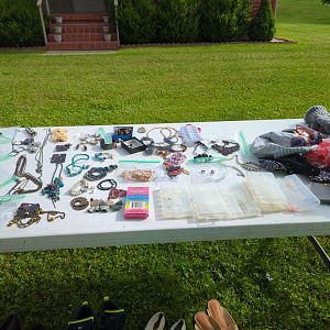 Yard sale photo in Greenup, KY