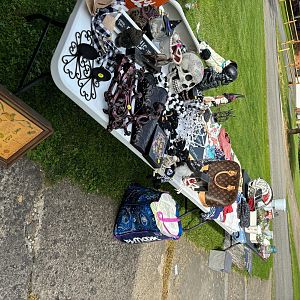 Yard sale photo in East Liverpool, OH