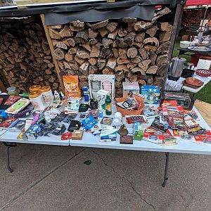 Yard sale photo in Mount Clemens, MI
