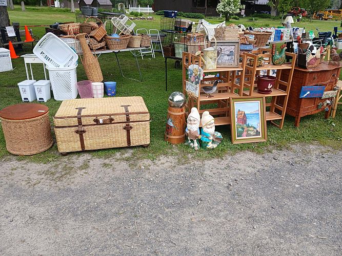 Huge yard Sale Open Today MONDAY HUGE photo
