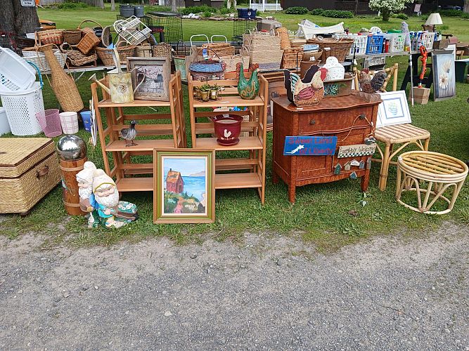 Huge yard Sale Open Today MONDAY HUGE photo