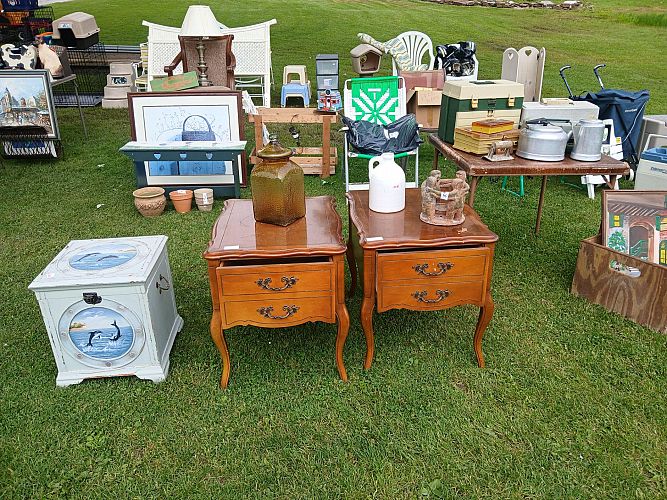 Huge yard Sale Open Today MONDAY HUGE photo