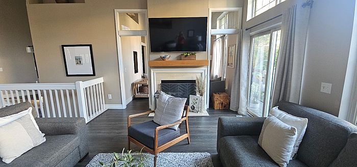 Beautiful Oak Pointe Estate Sale