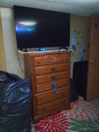 Moving out sale photo