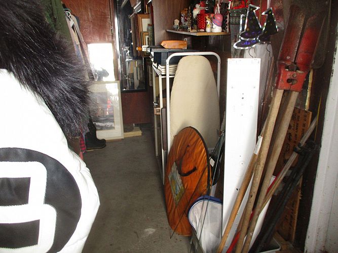 garage sale photo