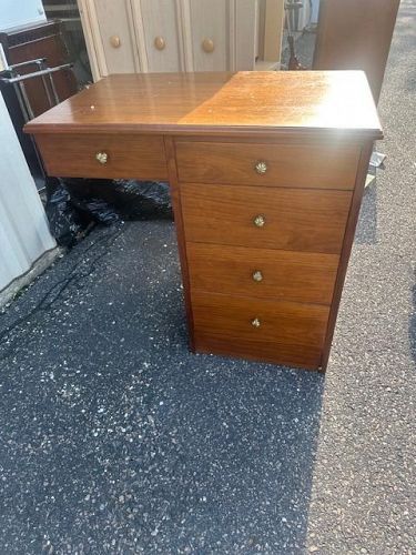RARITAN SELF STORAGE FURNITURE AND HH ITEMS photo