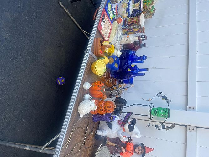 Yard sale photo