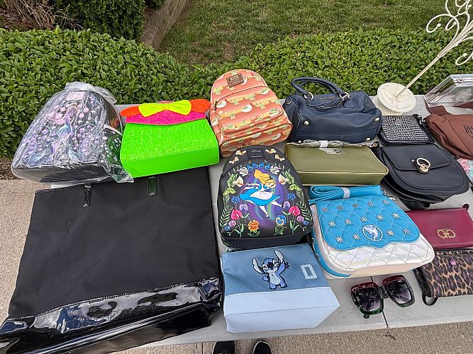 🌞 HUGE INDOOR & OUTDOOR YARD SALE 🌞 📍 240 Manor Road photo