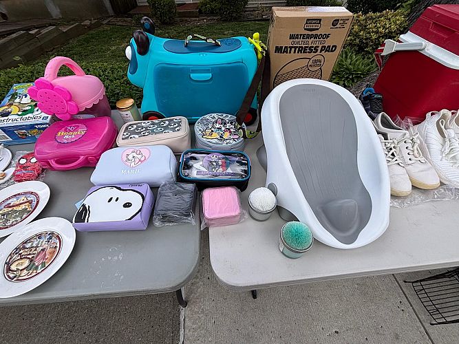 🌞 HUGE INDOOR & OUTDOOR YARD SALE 🌞 📍 240 Manor Road photo