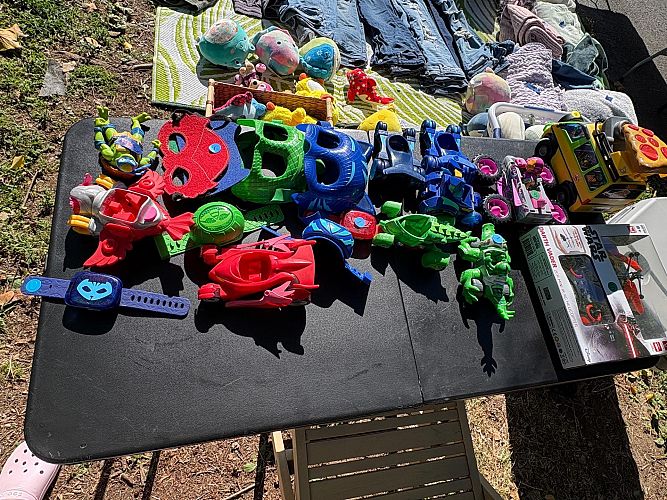 Yard sale photo