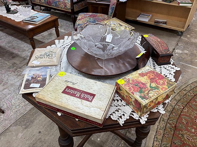 Multi-Estate Sale 50% off Sunday - Hartville Estate Sales photo