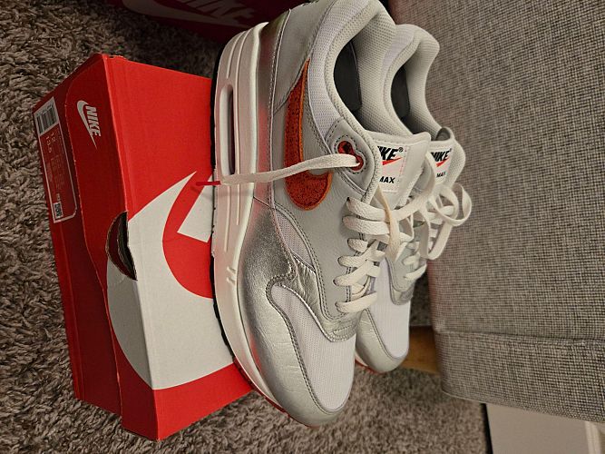 Clearing out garage. photo