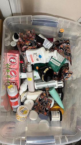 Huge yard sale photo