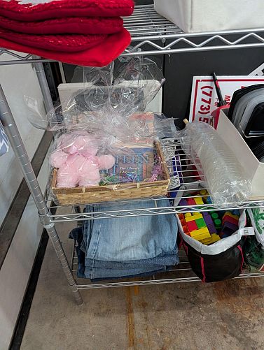 GARAGE SALE photo