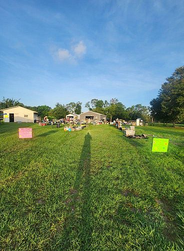 🚨🛍️ HUGE YARD SALE ALERT! 🛍️🚨 photo