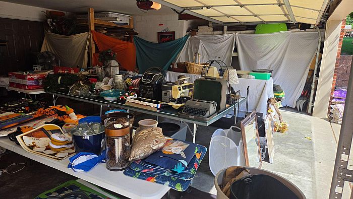5 FAMILY GARAGE SALE photo