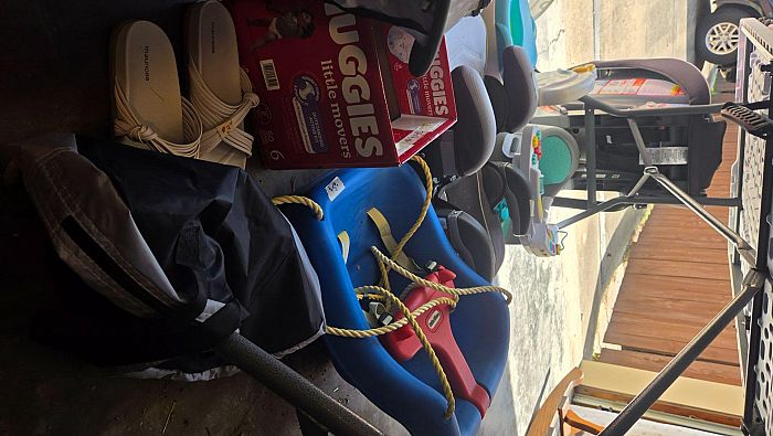 5 FAMILY GARAGE SALE photo