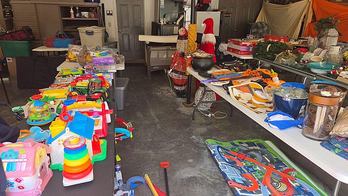 5 FAMILY GARAGE SALE photo