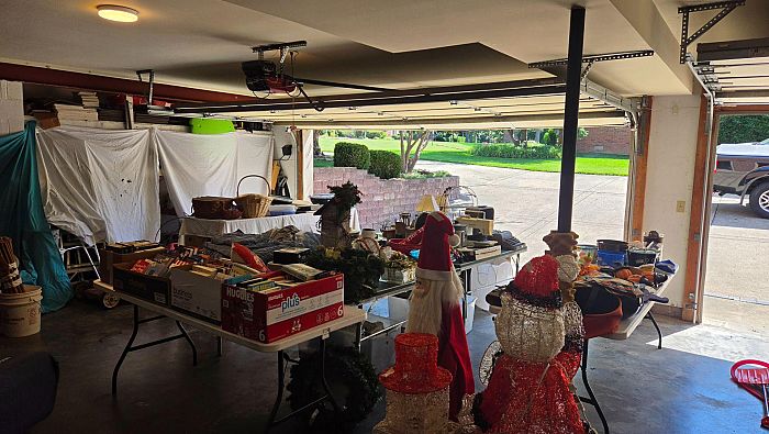 5 FAMILY GARAGE SALE photo
