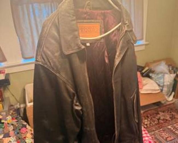 Eclectic Clayton Estate Moving Content Sale photo